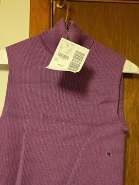 Women's Purple Sleeveless Mock Neck Sweater - M